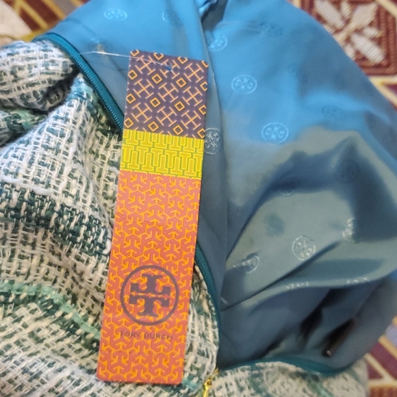 Beautiful woman dress waist 38 . Length 40 .  Bust 44 - Picture 10 of 15